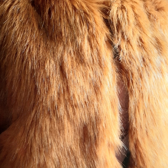 SHACI faux fur bomber jacket - Picture 6 of 10